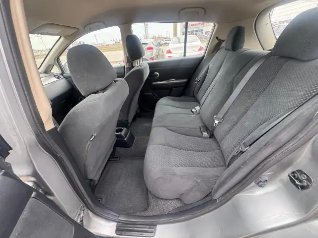 2011 Nissan Versa 1.8 S, AUTOMATIC, NOT CVT, 163KMS, CERTIFIED - Photo 10