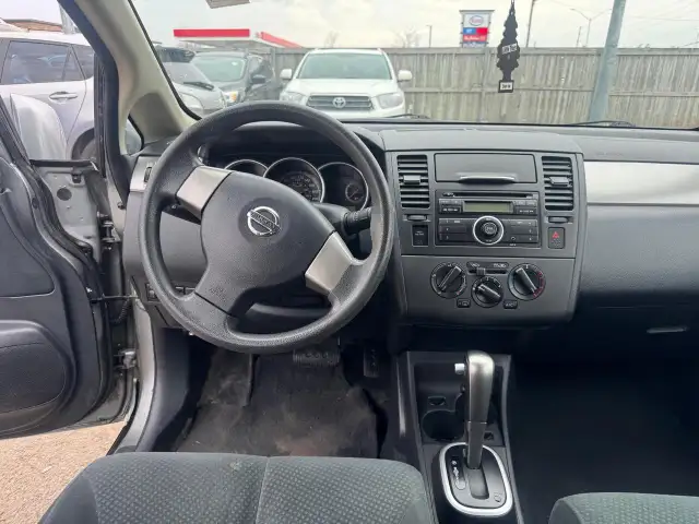 2011 Nissan Versa 1.8 S, AUTOMATIC, NOT CVT, 163KMS, CERTIFIED - Photo 12