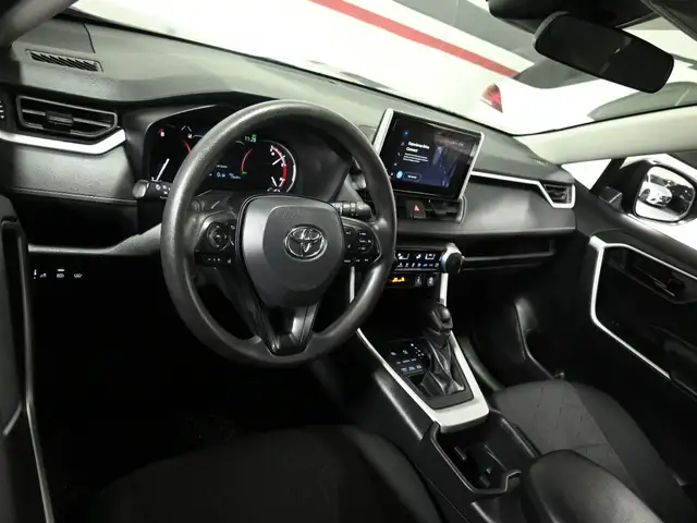 2024 Toyota RAV4 LE No Accident Radar Cruise Lane Assist Blind S - Photo 10