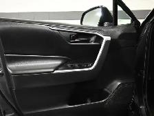 2024 Toyota RAV4 LE No Accident Radar Cruise Lane Assist Blind S - Photo 11