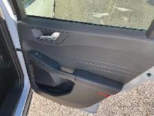 2025 Ford Escape Platinum - Photo 18