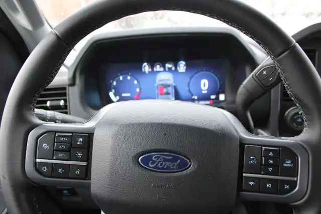 2025 Ford F-150 XLT - Photo 12