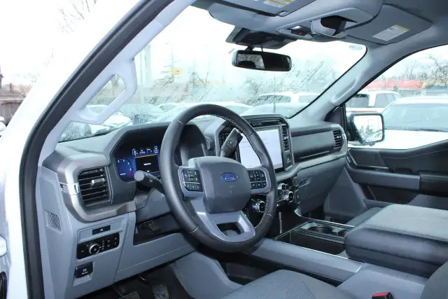 2025 Ford F-150 XLT - Photo 14
