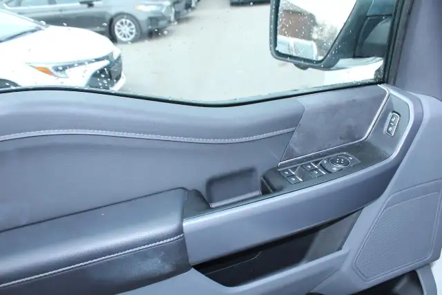 2025 Ford F-150 XLT - Photo 16