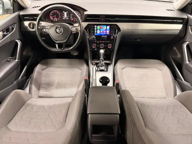 2020 Volkswagen Passat Comfortline New Tires Camera CLEAN CARFAX - Photo 2