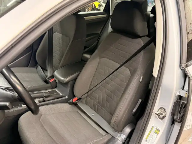 2020 Volkswagen Passat Comfortline New Tires Camera CLEAN CARFAX - Photo 20