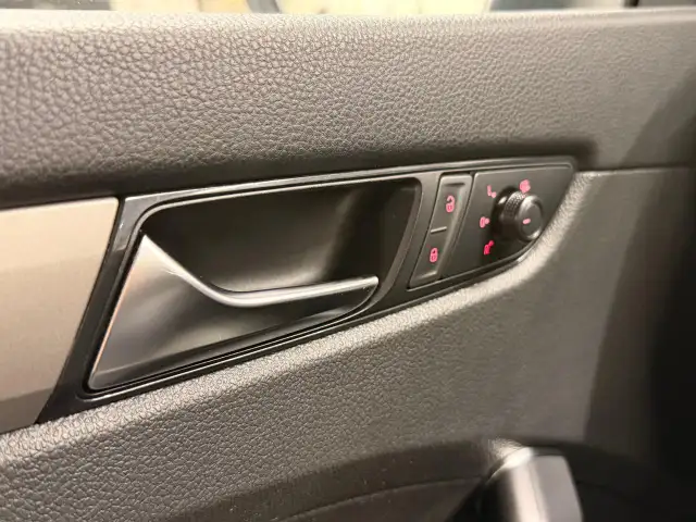 2020 Volkswagen Passat Comfortline New Tires Camera CLEAN CARFAX - Photo 44