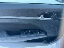 2020 Hyundai Elantra Limited - Photo 14