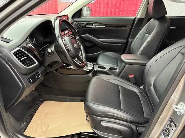 2021 Kia Seltos EX - Photo 5