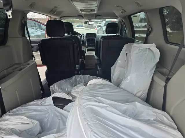 2016 Dodge Grand Caravan Crew - Photo 23