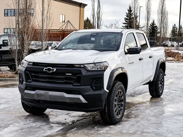 2026 Chevrolet Colorado 4WD Trail Boss - Photo 4