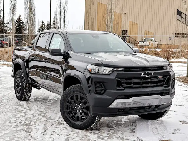 2026 Chevrolet Colorado 4WD Trail Boss - Photo 2
