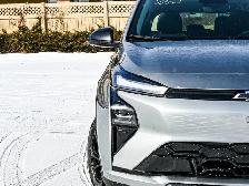 2027 Chevrolet Bolt RS - Photo 6