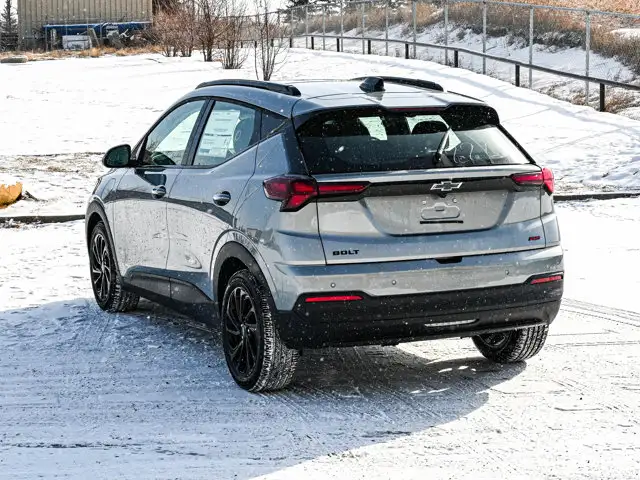 2027 Chevrolet Bolt RS - Photo 11