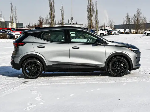 2027 Chevrolet Bolt RS - Photo 14