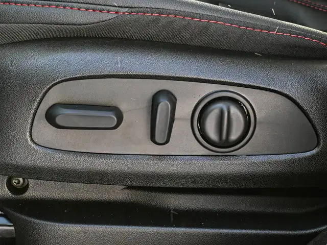 2027 Chevrolet Bolt RS - Photo 20