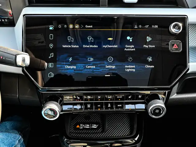 2027 Chevrolet Bolt RS - Photo 24