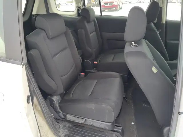 2010 Mazda Mazda5 - Photo 17