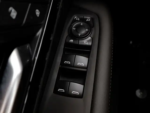 2026 Chevrolet Suburban LT - Photo 17