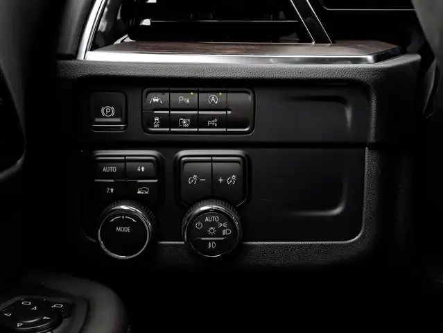 2026 Chevrolet Suburban LT - Photo 20