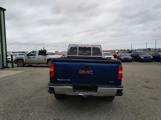 2019 GMC Sierra 2500HD - Photo 4