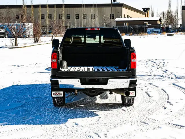 2019 GMC Sierra 2500HD SLT 6.6L - Photo 15