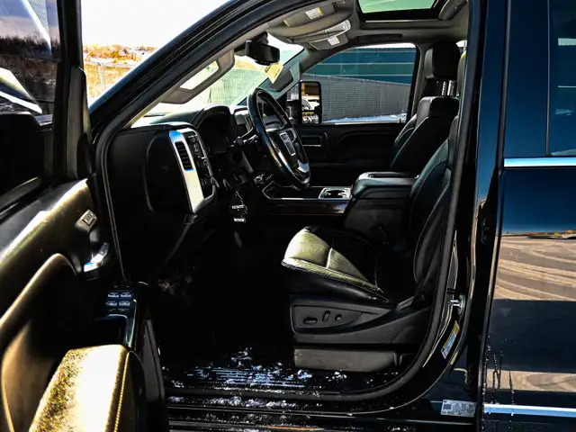 2019 GMC Sierra 2500HD SLT 6.6L - Photo 17
