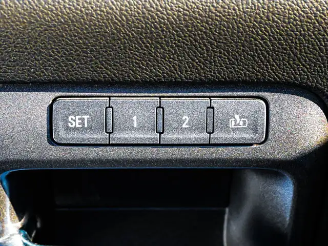 2019 GMC Sierra 2500HD SLT 6.6L - Photo 22