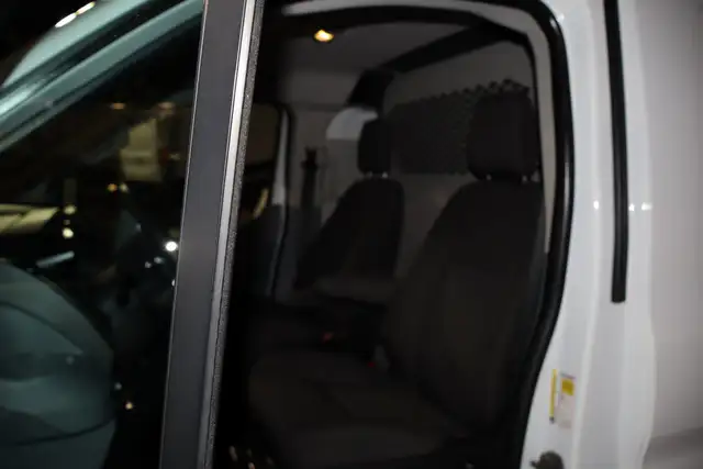 Ford Transit Cargo Van T-150 CARGO 130 WB / 94.000 KM CERTIFIÉ 1 - Photo 8