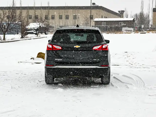 2018 Chevrolet Equinox LT AWD 1.5L - Photo 12