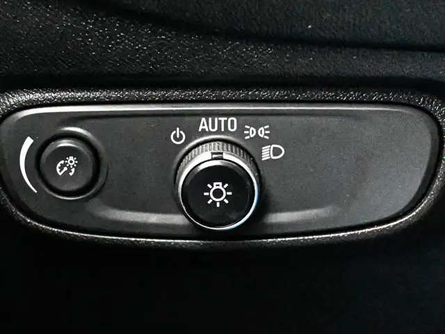 2018 Chevrolet Equinox LT AWD 1.5L - Photo 18
