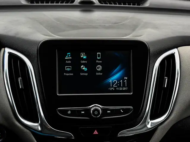 2018 Chevrolet Equinox LT AWD 1.5L - Photo 24