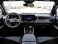 2026 Chevrolet Colorado 4WD Trail Boss - Photo 26