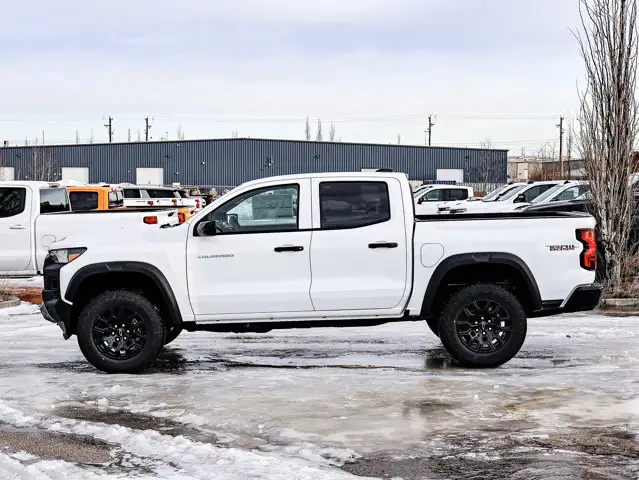 2026 Chevrolet Colorado 4WD Trail Boss - Photo 10