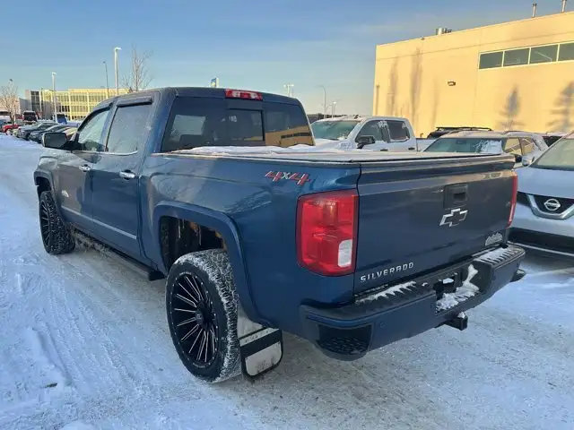 2018 Chevrolet Silverado 1500 High Country 6.2L - Photo 4