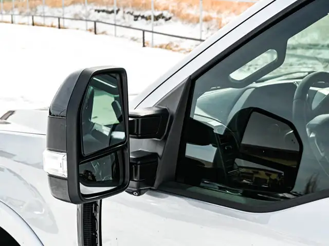 2021 Ford Super Duty F-350 SRW LARIAT Tremor Off-Road 7.3L - Photo 7