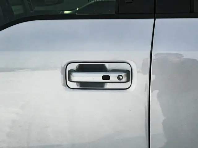 2021 Ford Super Duty F-350 SRW LARIAT Tremor Off-Road 7.3L - Photo 8