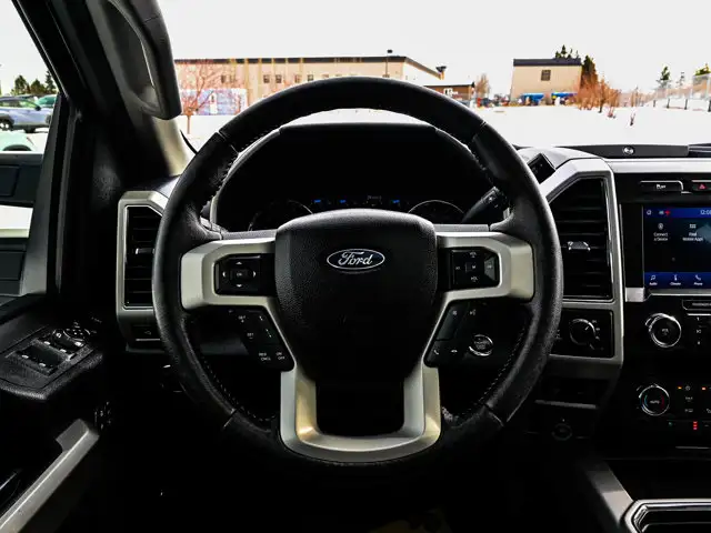 2021 Ford Super Duty F-350 SRW LARIAT Tremor Off-Road 7.3L - Photo 35