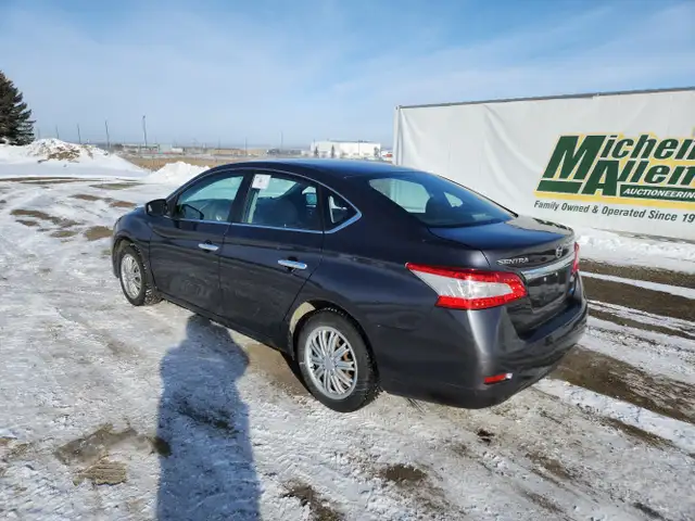 2013 Nissan Sentra - Photo 2