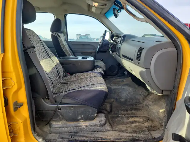 2012 Chevrolet Silverado 2500HD - Photo 17