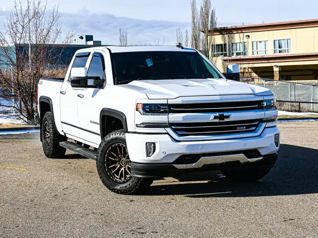 2018 Chevrolet Silverado 1500 LTZ 6.2L - Photo 2