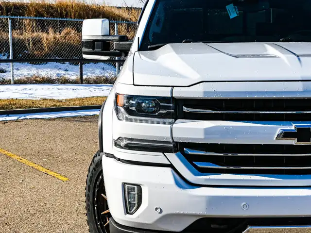 2018 Chevrolet Silverado 1500 LTZ 6.2L - Photo 6