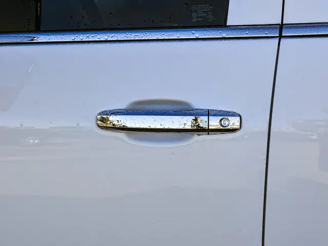 2018 Chevrolet Silverado 1500 LTZ 6.2L - Photo 8