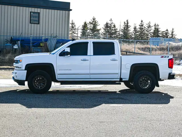 2018 Chevrolet Silverado 1500 LTZ 6.2L - Photo 10