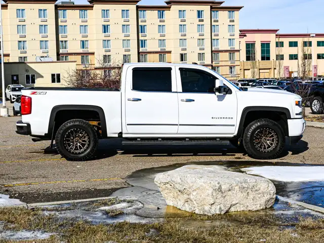 2018 Chevrolet Silverado 1500 LTZ 6.2L - Photo 14