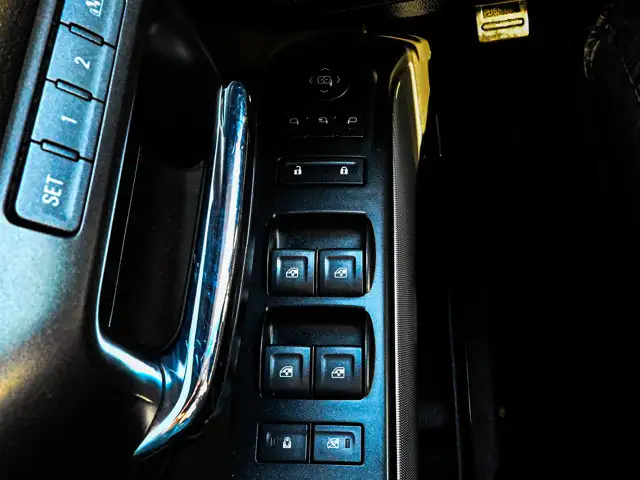 2018 Chevrolet Silverado 1500 LTZ 6.2L - Photo 18