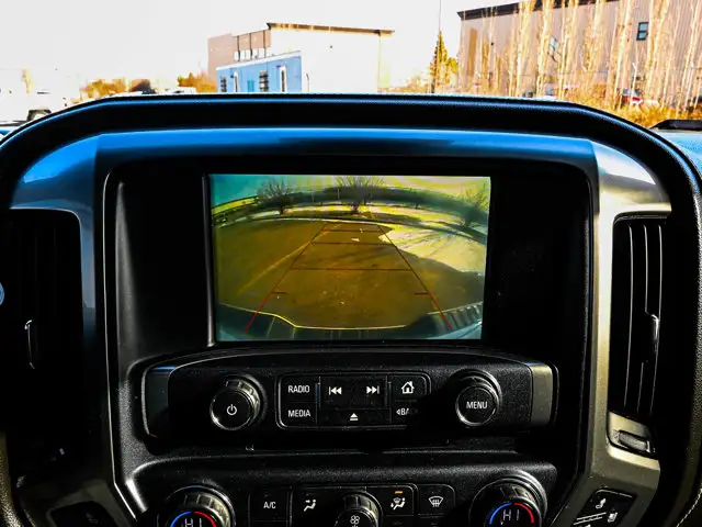 2018 Chevrolet Silverado 1500 LTZ 6.2L - Photo 27