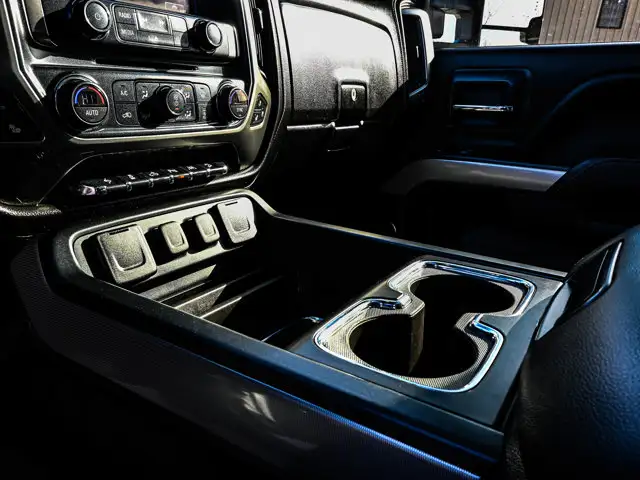 2018 Chevrolet Silverado 1500 LTZ 6.2L - Photo 29