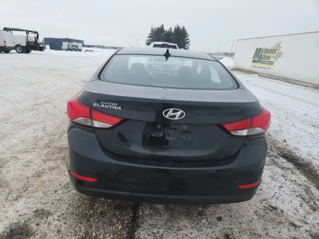 2015 Hyundai Elantra - Photo 7