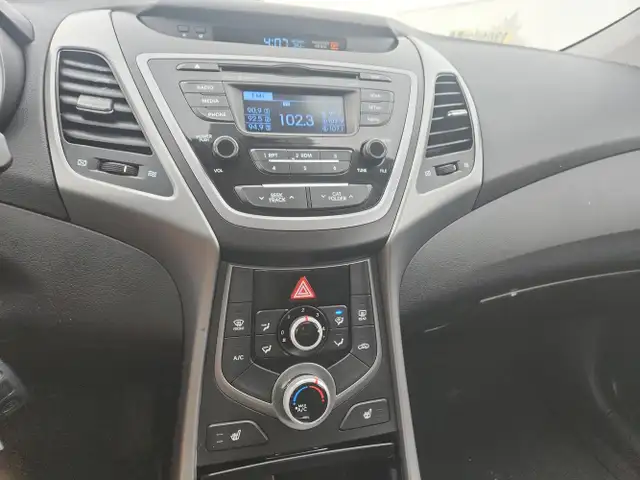 2015 Hyundai Elantra - Photo 17